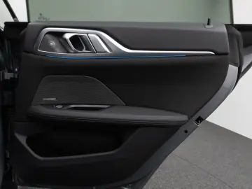 BMW i4 eD40 Gran Coupé Kamera DAB H K PDC Sport
