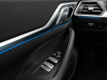 BMW i4 eD40 Gran Coupé Kamera DAB H K PDC Sport