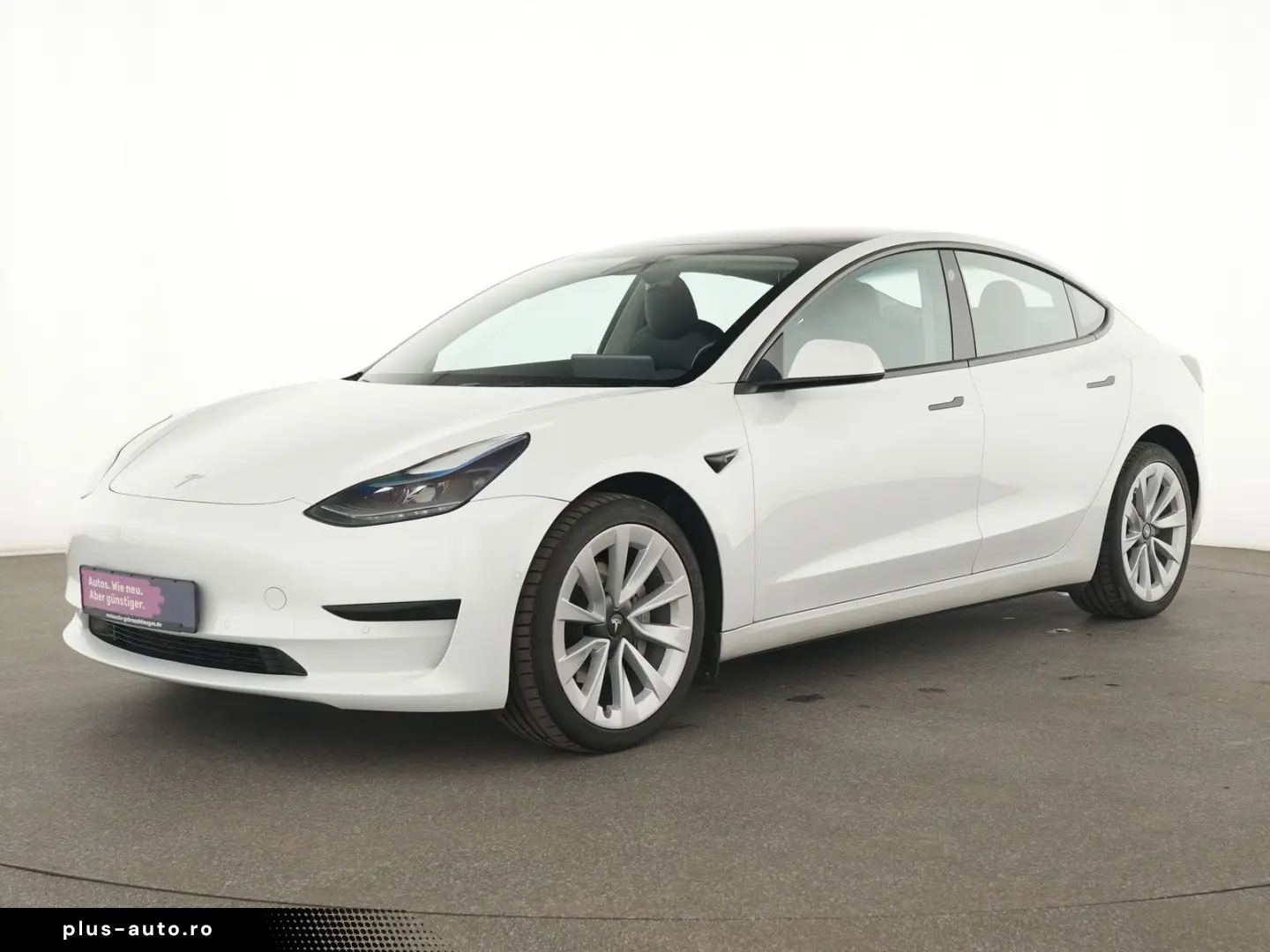 TESLA Model 3 SR