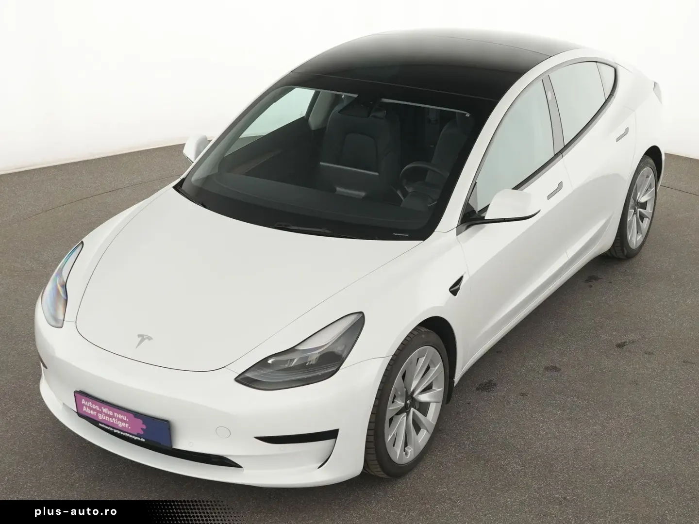 TESLA Model 3 SR