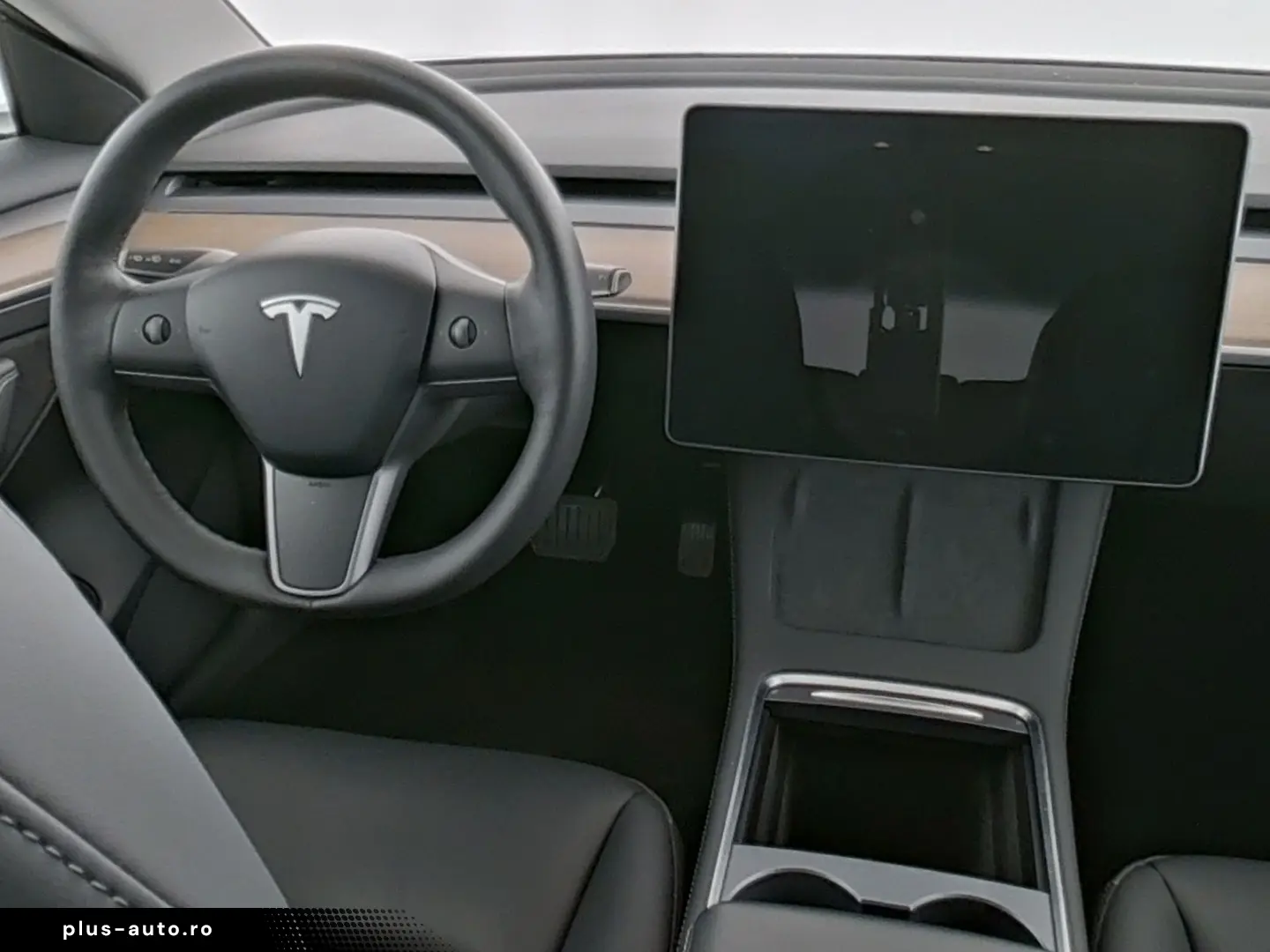 TESLA Model 3 SR
