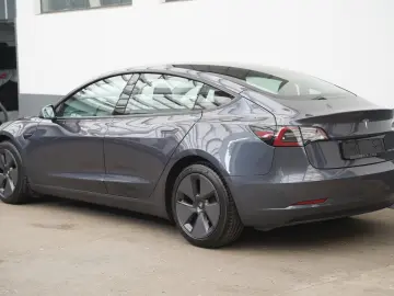TESLA Model 3 Standard Range