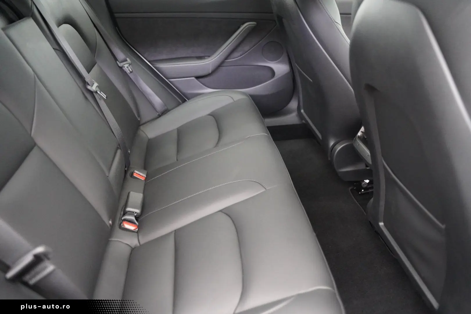 TESLA Model 3 Standard Range