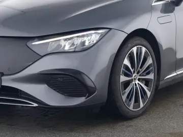 MERCEDES-BENZ EQE 300 Advanced Plus