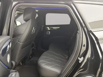 BMW XM Massage Bowers & Wilkins AHK LiveCockpitProf