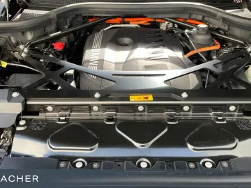 BMW XM 50e AHK DAPro.Autobahnass.360