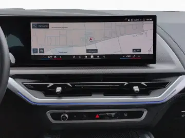 BMW XM 50e B&W AHK DAPro Autobahn 360  Massage