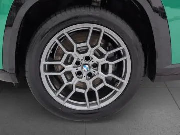 BMW XM 50e B&W AHK DAPro Autobahn 360  Massage