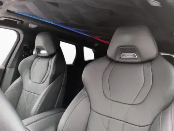 BMW XM 50e B&W AHK DAPro Autobahn 360  Massage