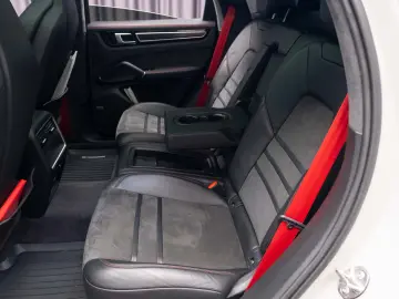 Porsche Cayenne GTS