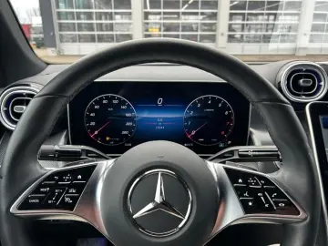 MERCEDES-BENZ GLC 200 4MATIC Coupé Avantgarde MBUX Ambiente