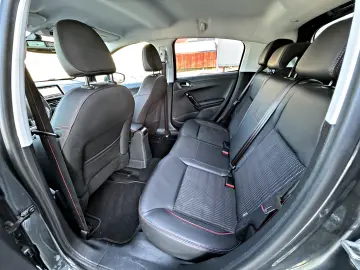 PEUGEOT 208 1.2e THP GT Line