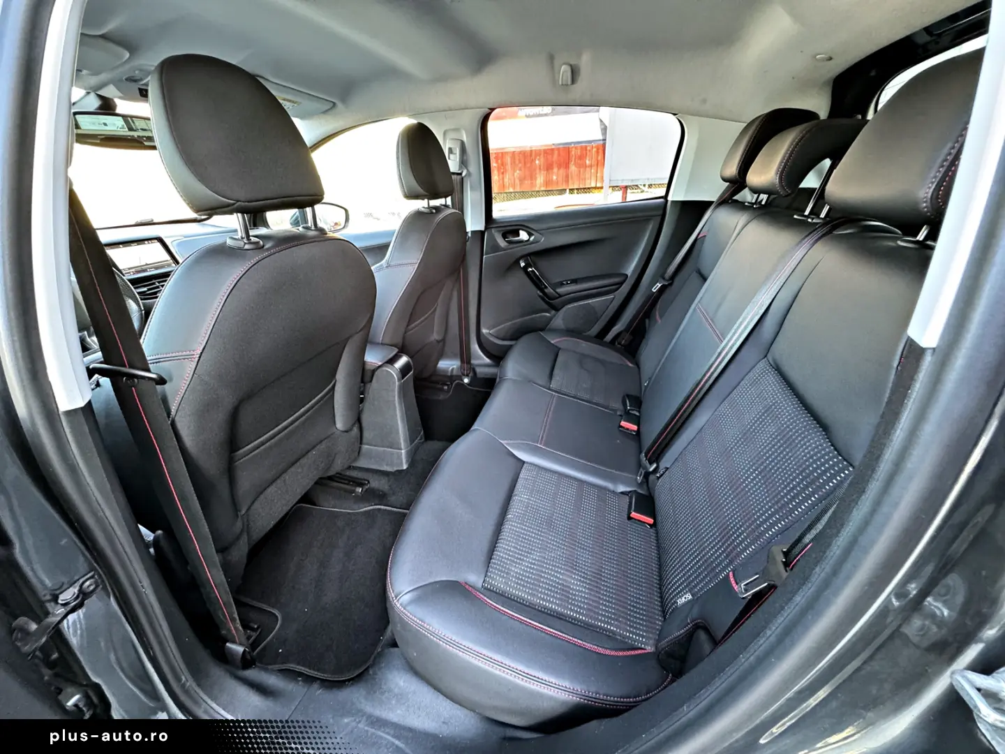 PEUGEOT 208 1.2e THP GT Line