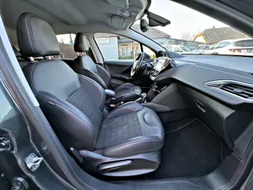 PEUGEOT 208 1.2e THP GT Line