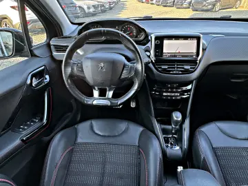 PEUGEOT 208 1.2e THP GT Line