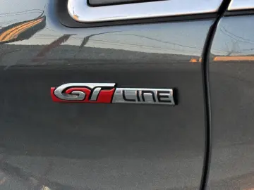 PEUGEOT 208 1.2e THP GT Line