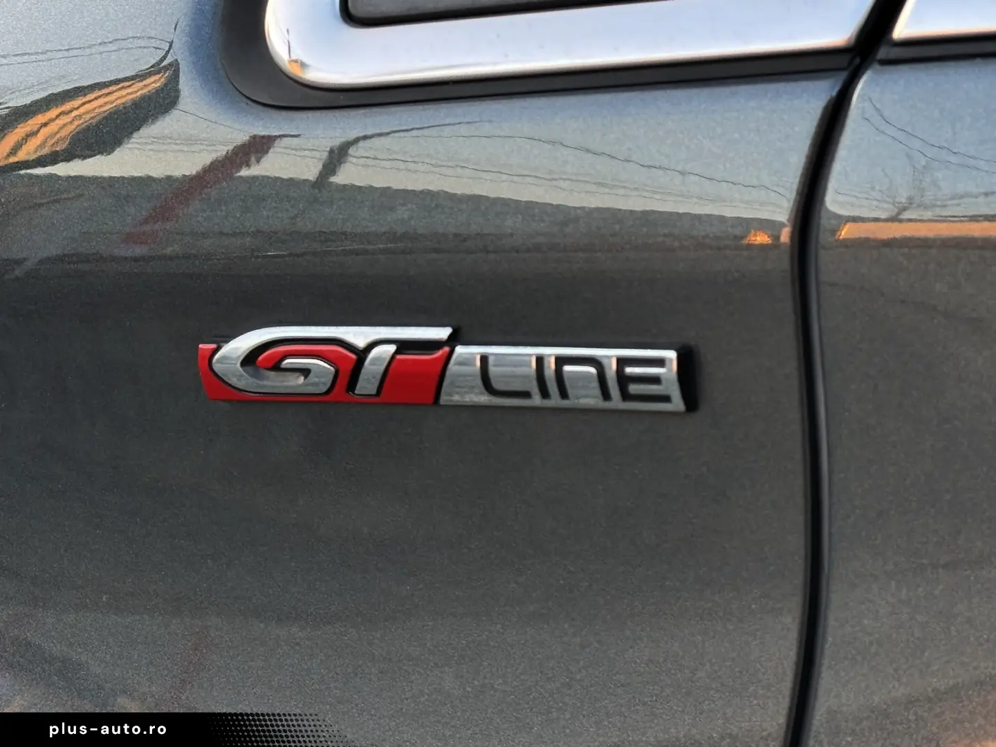 PEUGEOT 208 1.2e THP GT Line