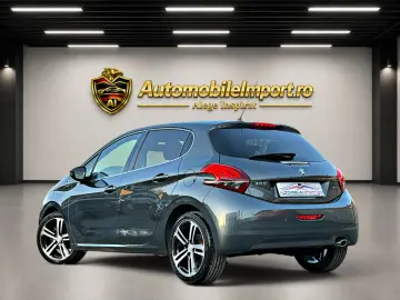 PEUGEOT 208 1.2e THP GT Line