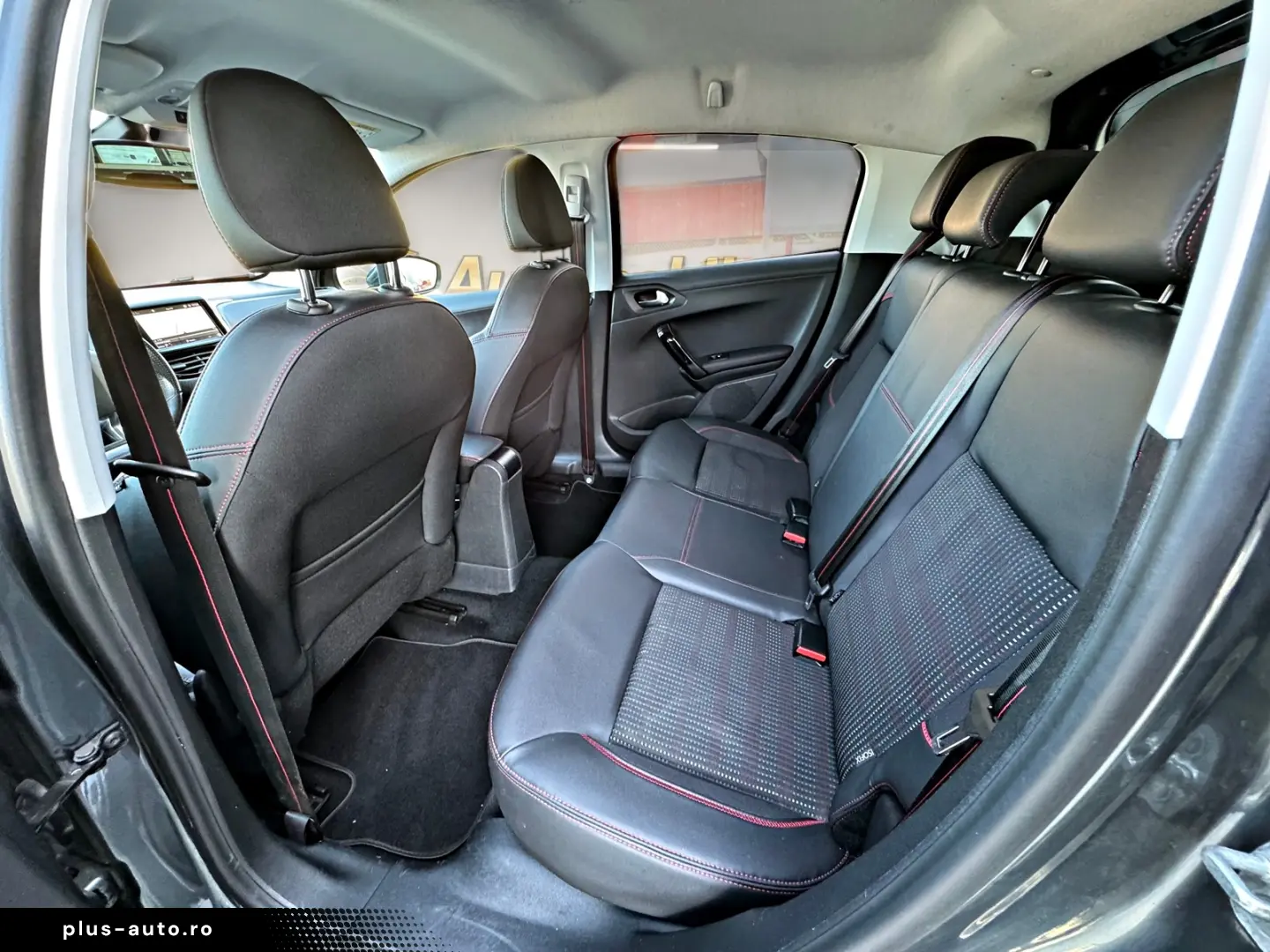 PEUGEOT 208 1.2e THP GT Line