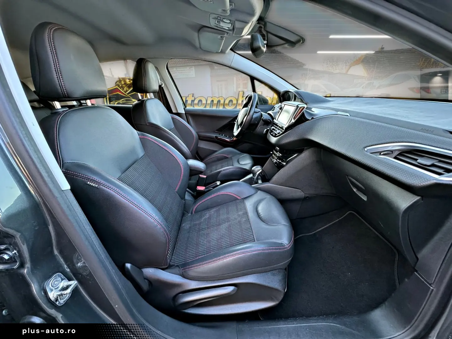 PEUGEOT 208 1.2e THP GT Line
