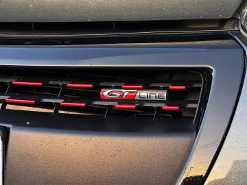 PEUGEOT 208 1.2e THP GT Line