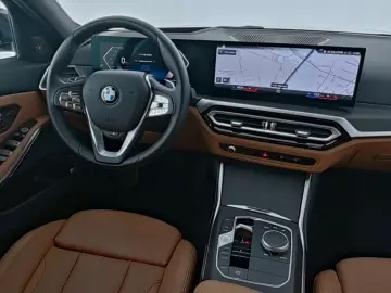 BMW 330 i xDrive Schiebedach Harman-