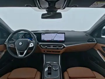 BMW 330 i xDrive Schiebedach Harman-