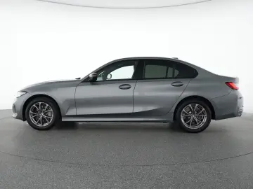 BMW 330 i xDrive Schiebedach Harman-