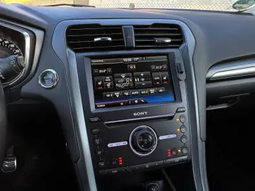 FORD Mondeo EcoBoost Titanium