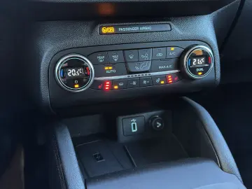 FORD Focus EcoBblue Titanium X