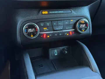 FORD Focus EcoBblue Titanium X