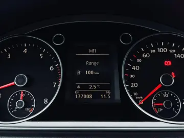 VOLKSWAGEN PASSAT B7   FAB 12-2010  1.4 BENZINA 122 CP