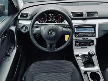 VOLKSWAGEN PASSAT B7   FAB 12-2010  1.4 BENZINA 122 CP