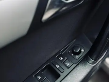 VOLKSWAGEN PASSAT B7   FAB 12-2010  1.4 BENZINA 122 CP