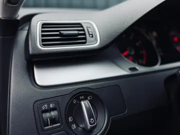 VOLKSWAGEN PASSAT B7   FAB 12-2010  1.4 BENZINA 122 CP