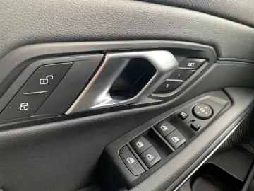 BMW 330 i xDrive M Sport Memory HIFI