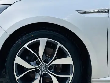 RENAULT MEGANE IV BOSE   FAB 12.2016   1.6 DIESEL 131CP