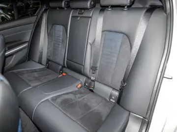 BMW 330 i xDrive M Sport HUD ACC AHK RFK