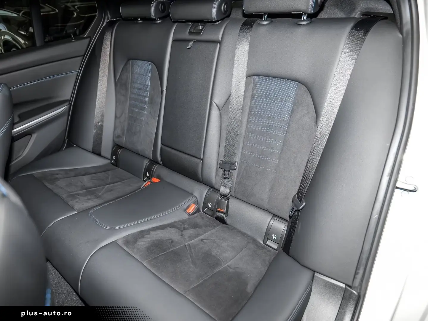 BMW 330 i xDrive M Sport HUD ACC AHK RFK