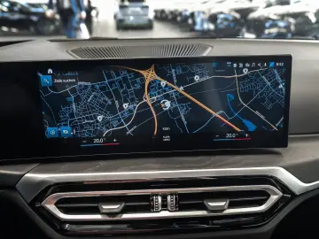 BMW 330 i xDrive M Sport HUD ACC AHK RFK