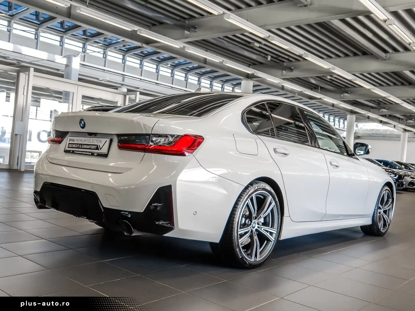 BMW 330 i xDrive M Sport HUD ACC AHK RFK