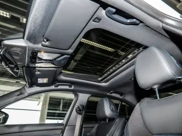 BMW 330 i xDrive M Sport HUD ACC AHK RFK