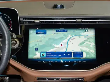 Mercedes-Benz E 200  AMG Night SUPERSCREEN Distron