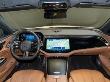 Mercedes-Benz E 200  AMG Night SUPERSCREEN Distron