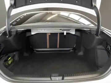 Mercedes-Benz E 200  AMG Night SUPERSCREEN Distron