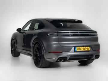 PORSCHE Cayenne Coupe S E-Hybrid   Clubleder   PDCC   HD