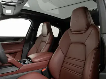 PORSCHE Cayenne Coupe S E-Hybrid   Clubleder   PDCC   HD