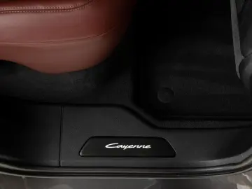 PORSCHE Cayenne Coupe S E-Hybrid   Clubleder   PDCC   HD