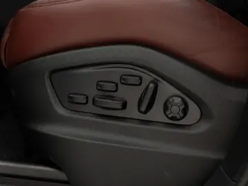 PORSCHE Cayenne Coupe S E-Hybrid   Clubleder   PDCC   HD