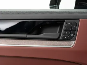 PORSCHE Cayenne Coupe S E-Hybrid   Clubleder   PDCC   HD